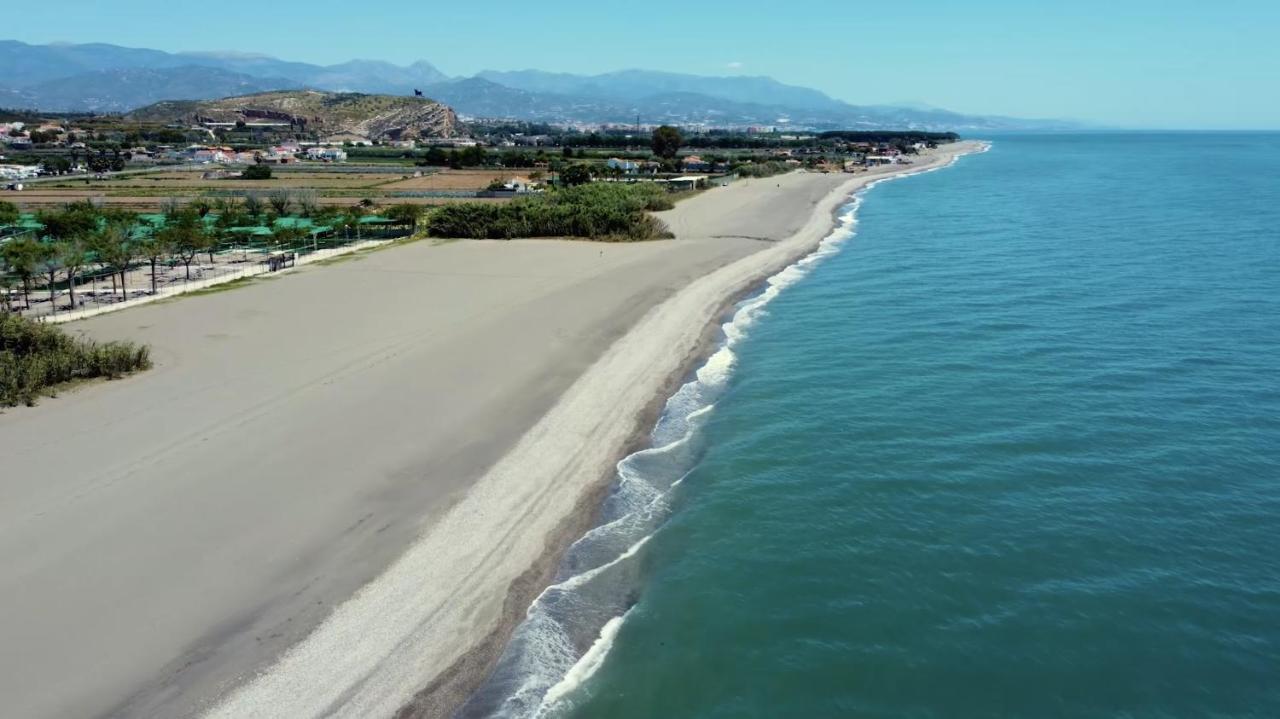 Hotel Kampaoh Costa Del Sol à Almayate Extérieur photo